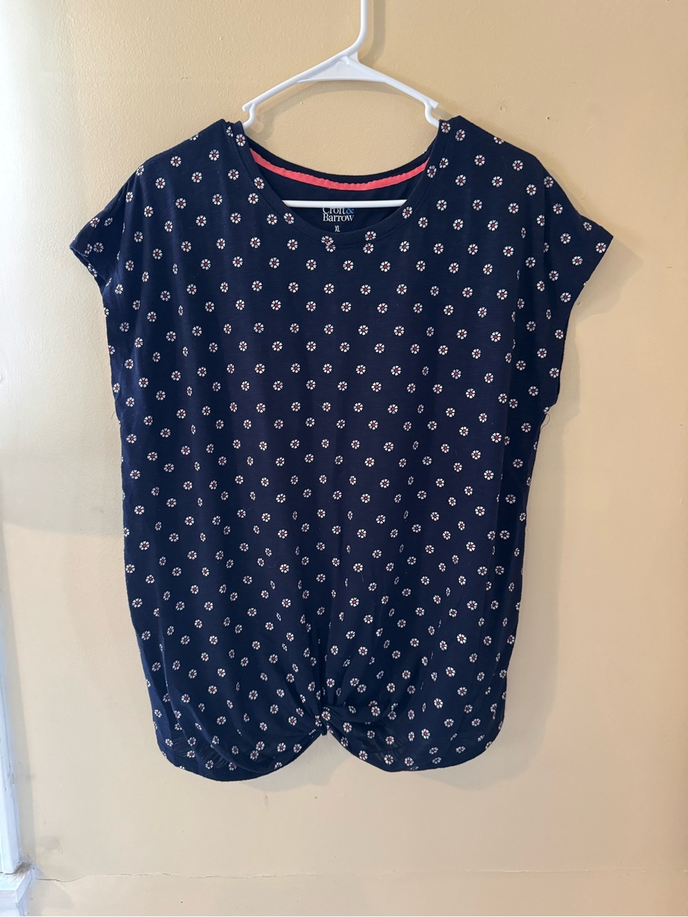๐5 for $20 Croft & Barrow Womenโs Navy Floral Print Tie Front Top XL